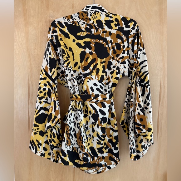 Nasty Gal Black, White, and Gold Animal Print Kimono Blouse - Picture 4 of 12